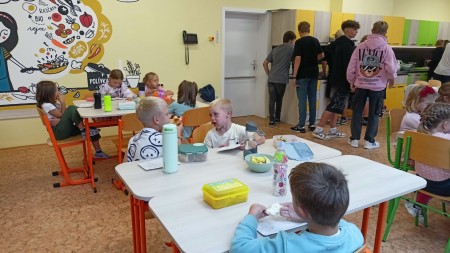 Den třídních kolektivů - spolupráce 1. B a 9. B