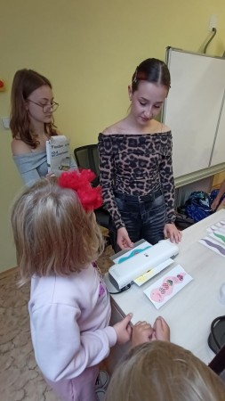 Den třídních kolektivů - spolupráce 1. B a 9. B