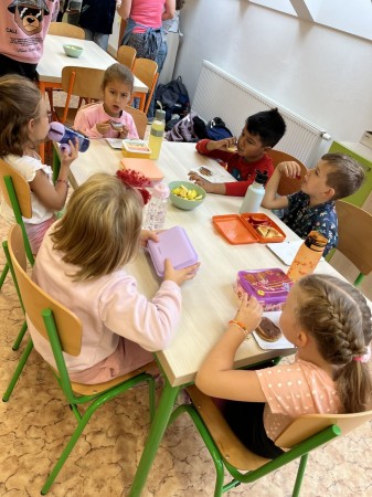 Den třídních kolektivů - spolupráce 1. B a 9. B