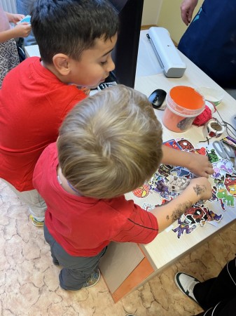 Den třídních kolektivů - spolupráce 1. B a 9. B