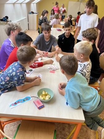Den třídních kolektivů - spolupráce 1. B a 9. B