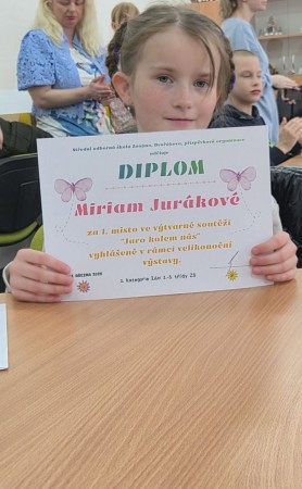 ÚSPĚCH VE VÝTVARNÉ SOUTĚŽI JARO KOLEM NÁS